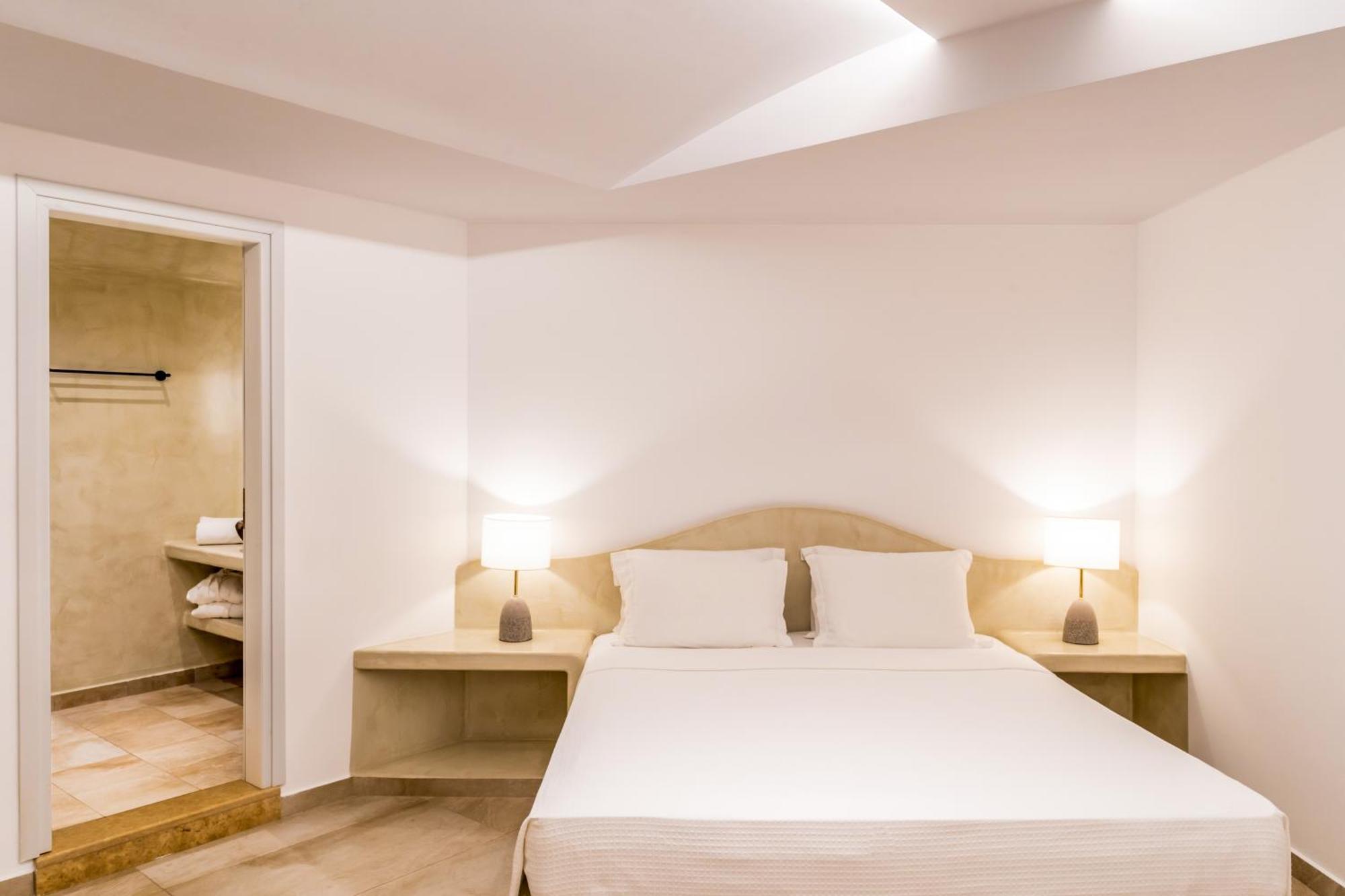 Marvarit Suites Messaria  Room photo