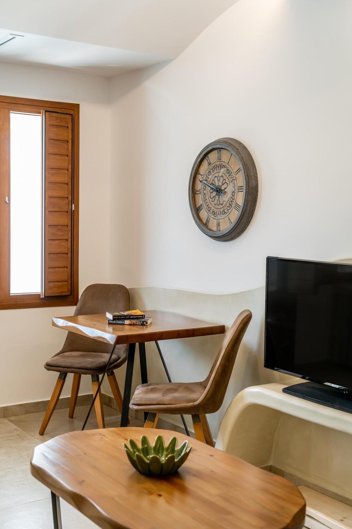 Marvarit Suites Messaria  Room photo